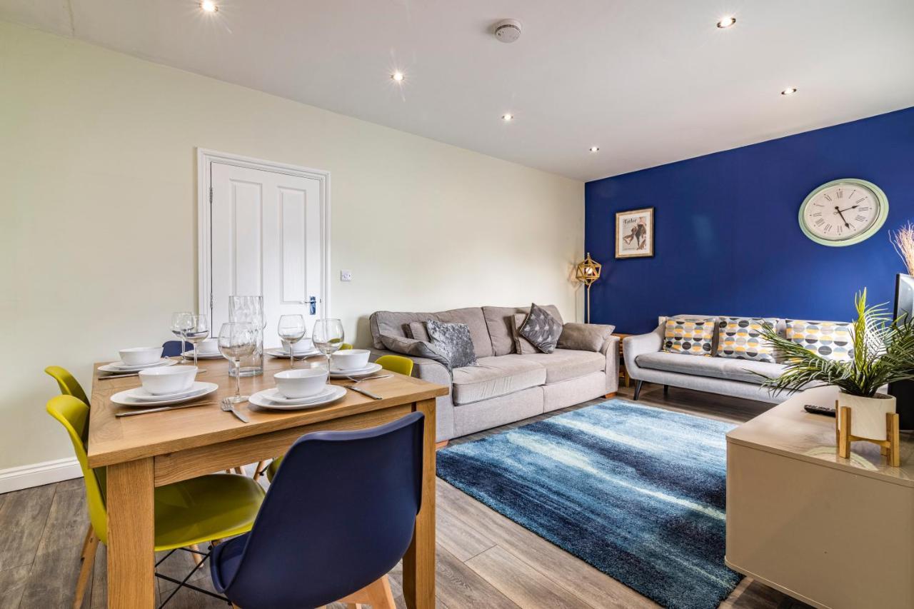 4 Bed Terraced House In Beeston With Convenient Centre Access Apartment Nottingham